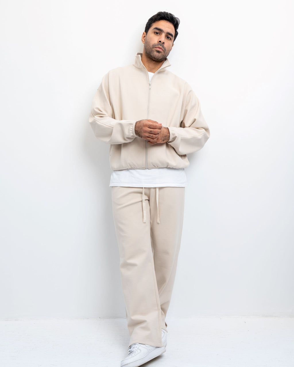 Off-white Cropped Jacket with straight leg pants