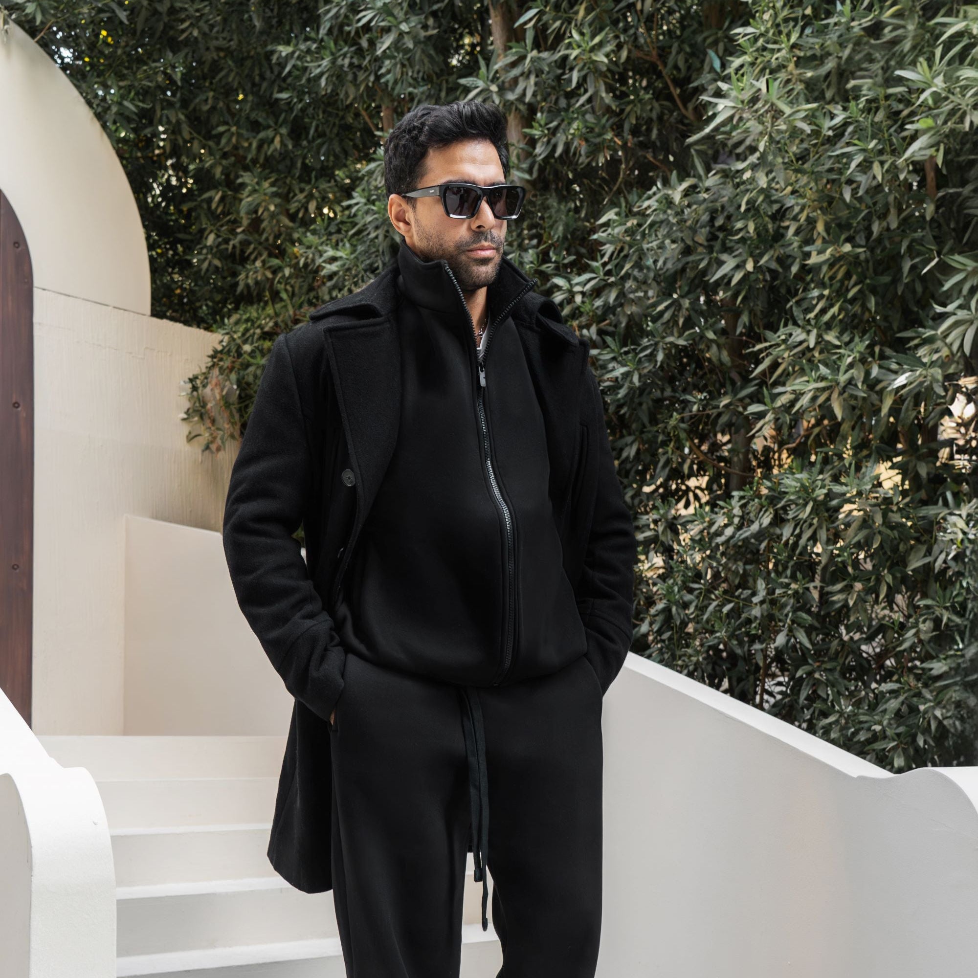 Black - Cropped Zip-Up Jacket 